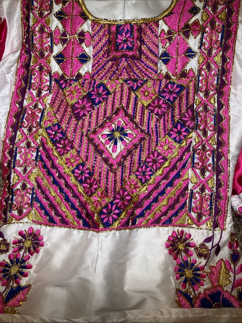 Embroidered Customized Thobe - Picture 7 of 9
